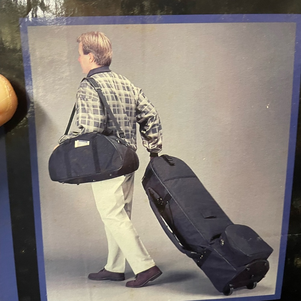 travel Bag By Tommy Armour 
Padded version